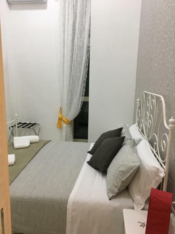 Il Cuore Di Napoli Hotel Luaran gambar